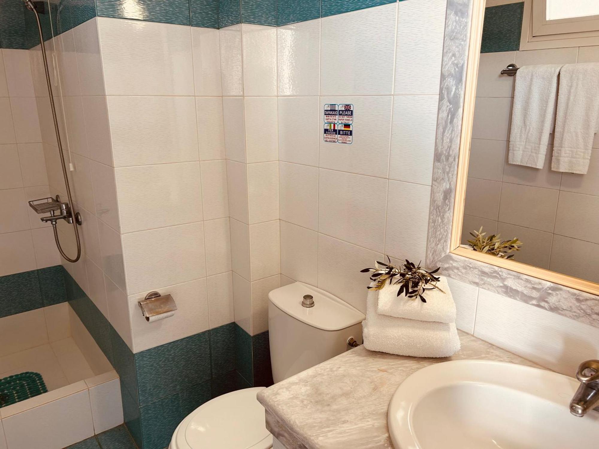 אמופי Studios Fokia Beach מראה חיצוני תמונה