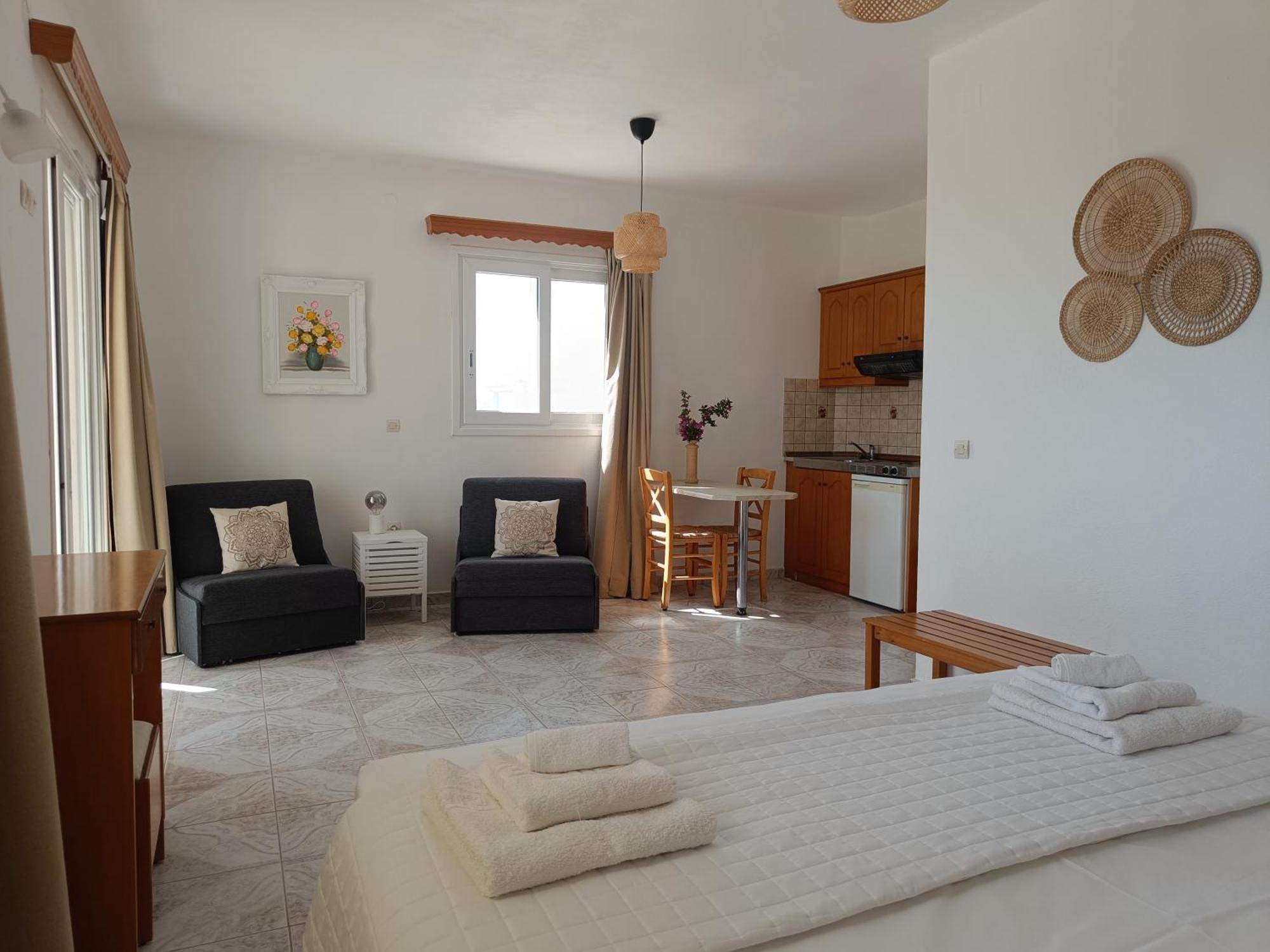 אמופי Studios Fokia Beach מראה חיצוני תמונה
