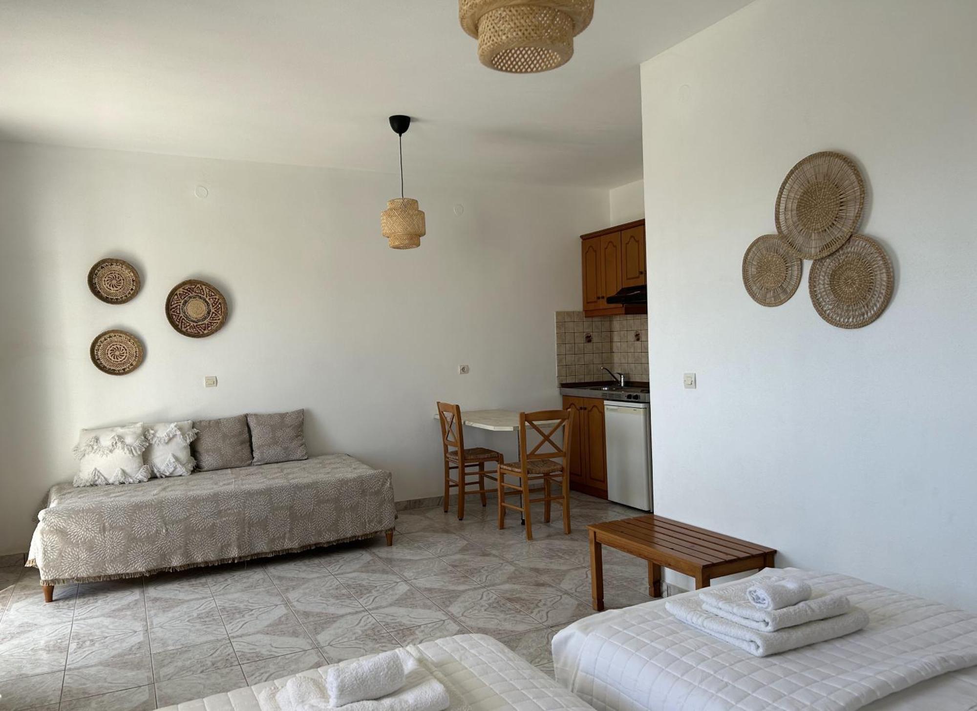 אמופי Studios Fokia Beach מראה חיצוני תמונה